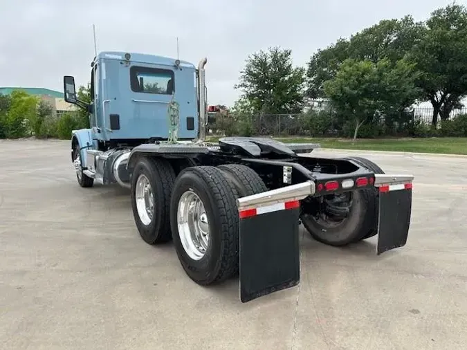 2022 Peterbilt 567