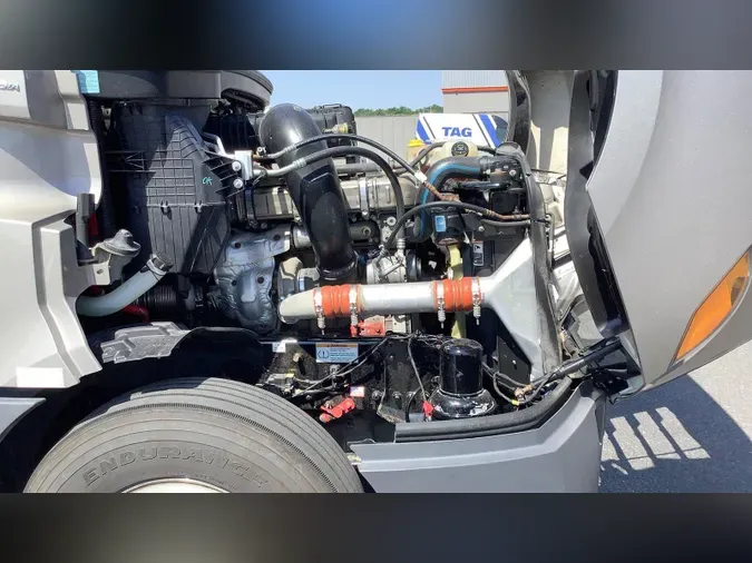 2021 Freightliner Cascadia 126dde0dc7274a076f0ab8ab6bc02a05e63