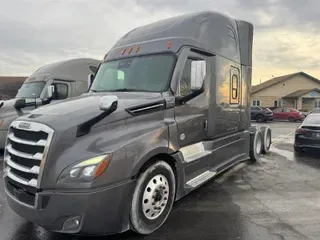 2022 FREIGHTLINER CA126