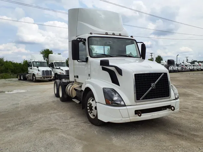 2016 VOLVO VNL64TRACTOR