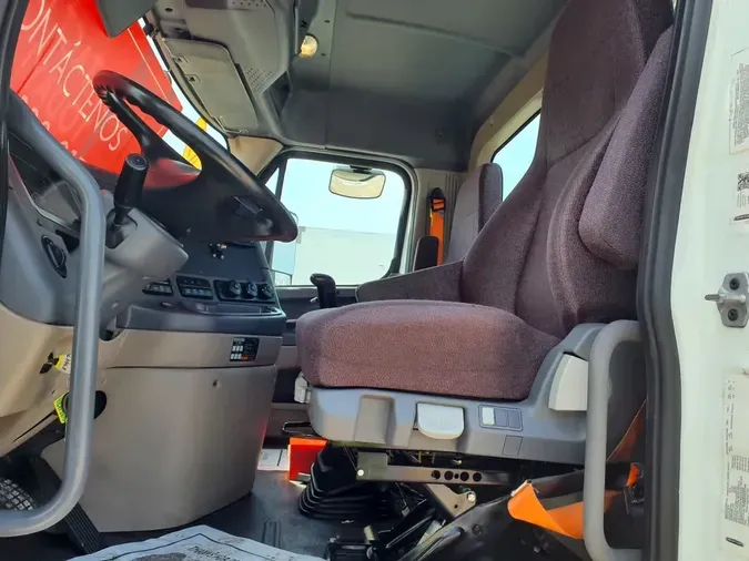 2020 FREIGHTLINER CASCADIA 113