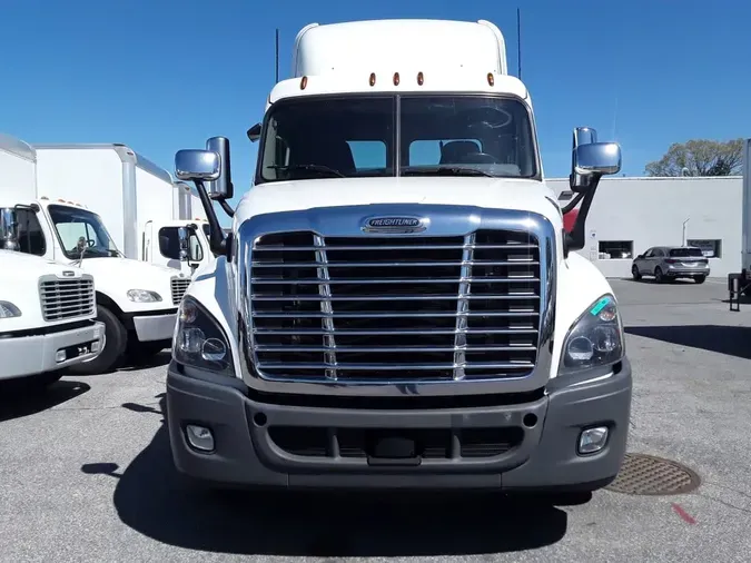 2019 FREIGHTLINER/MERCEDES CASCADIA 125