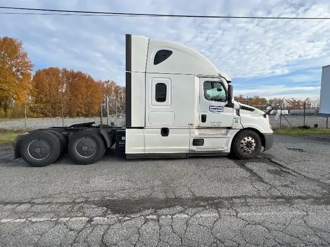 2020 Freightliner T12664ST