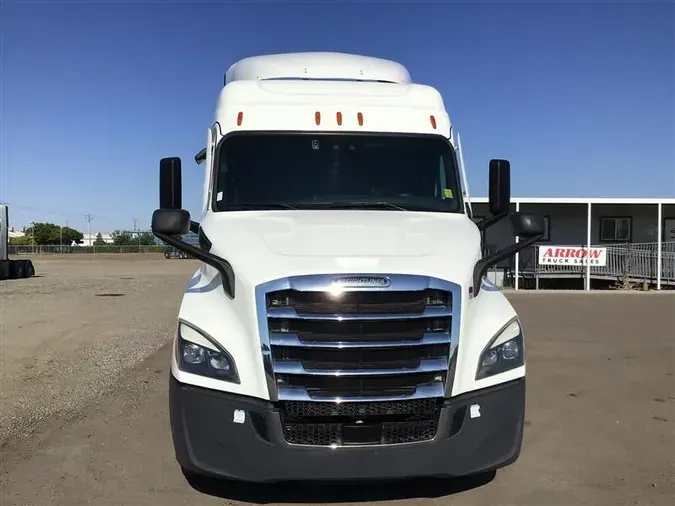 2022 FREIGHTLINER CA116