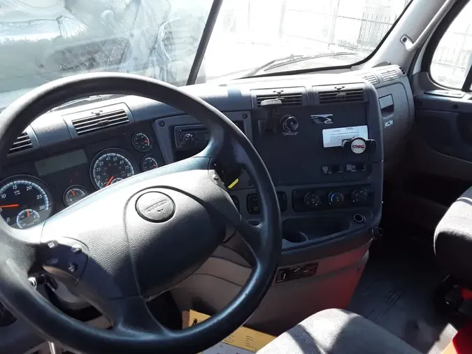 2017 FREIGHTLINER CASCADIA 125