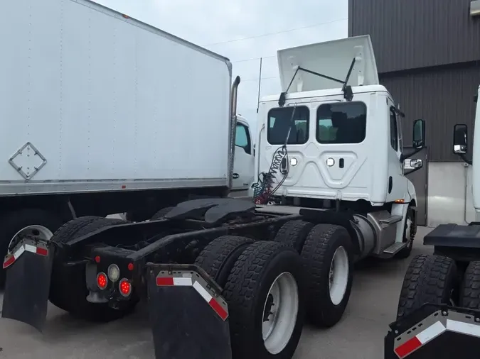 2020 FREIGHTLINER NEW CASCADIA PX12664