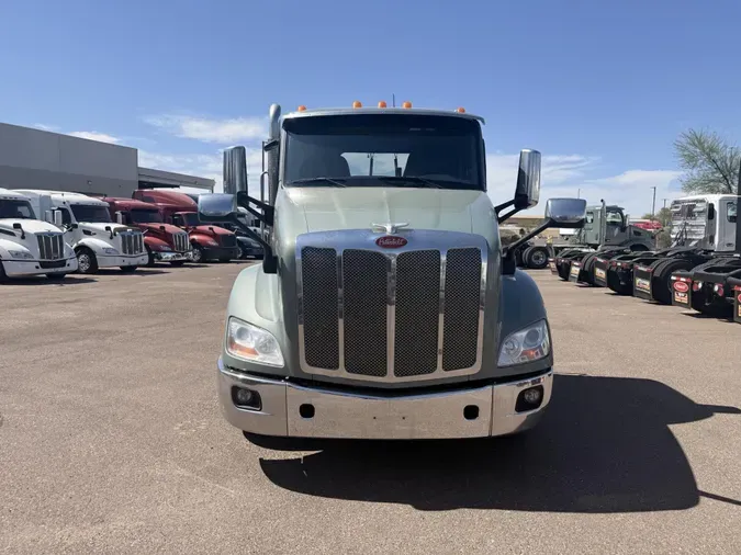 2021 Peterbilt 579de087f9c8effd195450decd29c9e8420