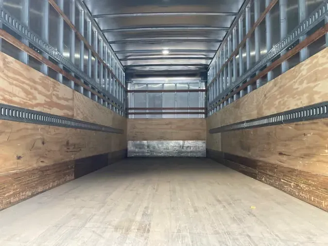 2020 FREIGHTLINER/MERCEDES M2 106