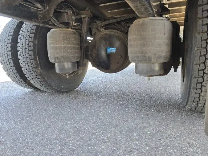 2019 Peterbilt 330