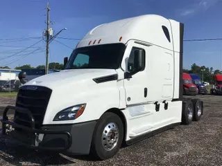 2021 FREIGHTLINER CA126