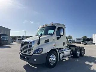 2015 FREIGHTLINER CASCADIA 113