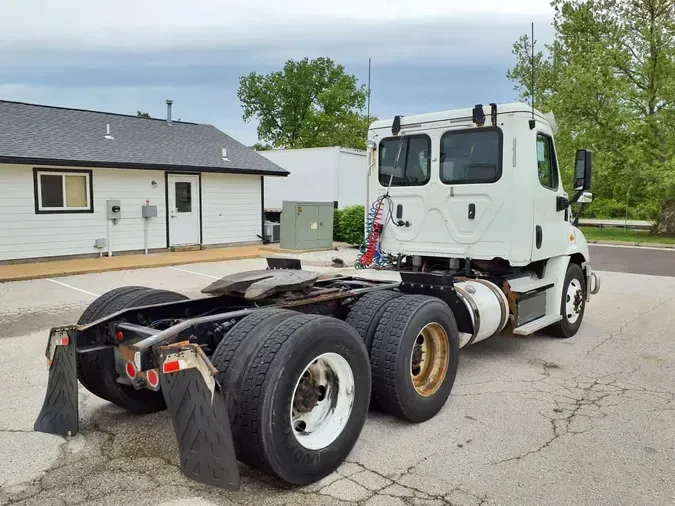 2018 FREIGHTLINER/MERCEDES CASCADIA 113
