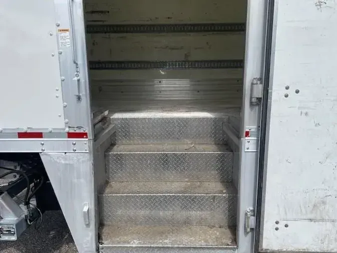 2020 Peterbilt 337