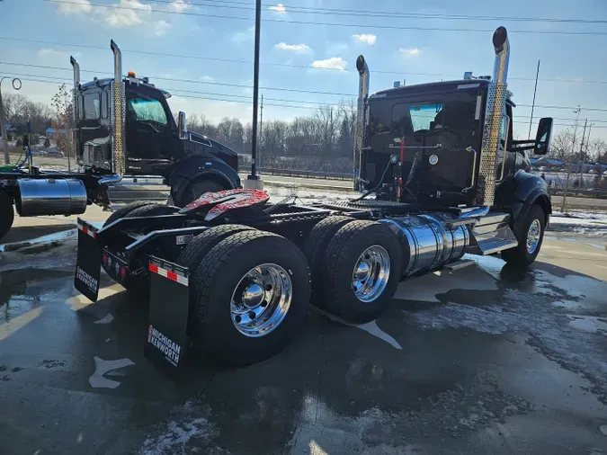 2026 Kenworth T880