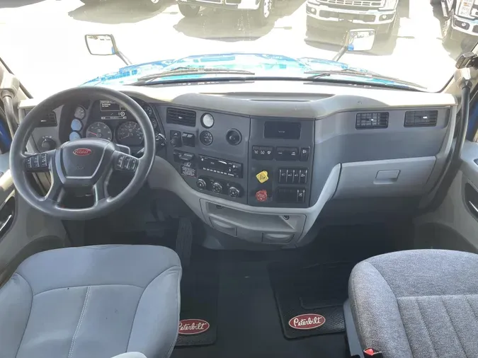 2021 Peterbilt 579