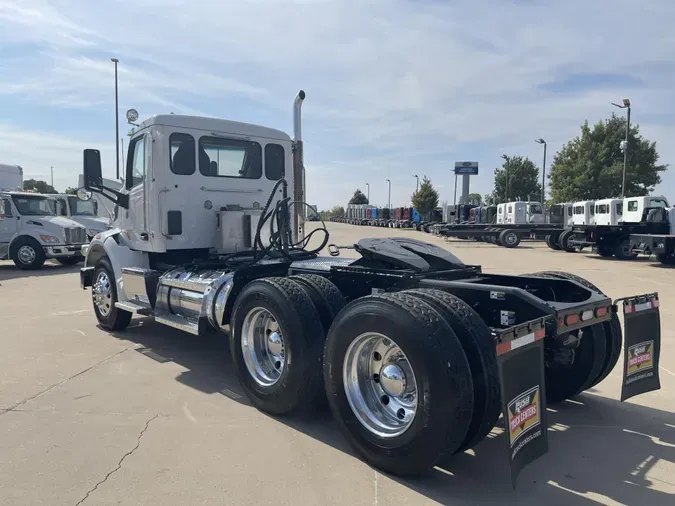 2020 Peterbilt 567