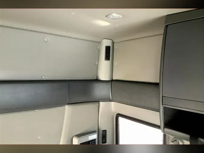 2023 INT LT625 6x4