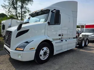 2019 VOLVO VNR64T-640