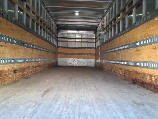 2016 FREIGHTLINER/MERCEDES M2 106