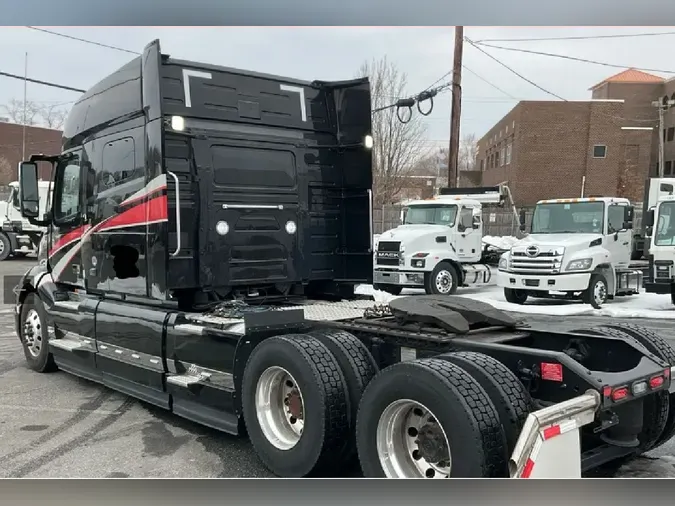 2025 VOLVO VNL64T740de2538357a1d863a02f545cdcba21785