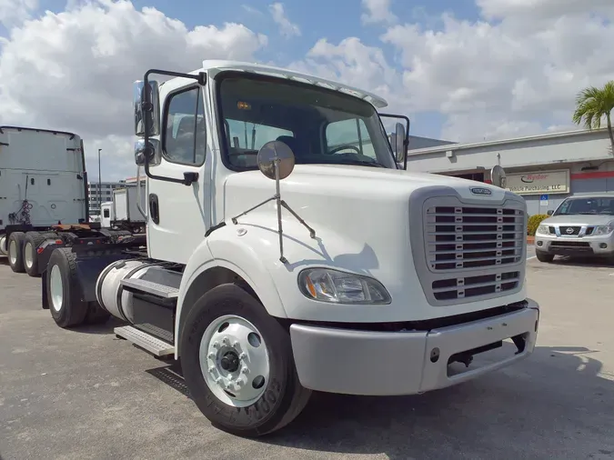 2016 FREIGHTLINER/MERCEDES M2 112