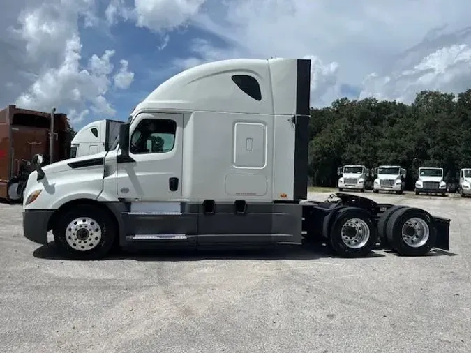 2020 Freightliner Cascadia