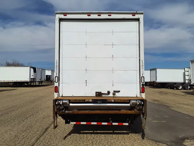 2014 FREIGHTLINER/MERCEDES M2 106