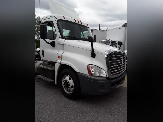 2016 FREIGHTLINER/MERCEDES CASCADIA 125