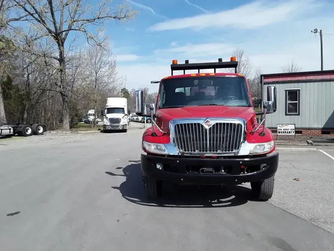 2020 NAVISTAR INTERNATIONAL MV607 (4X2)