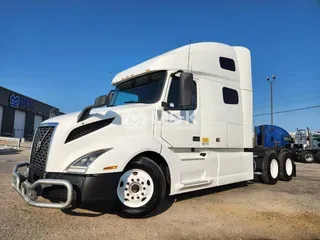 2019 VOLVO VNL64T760