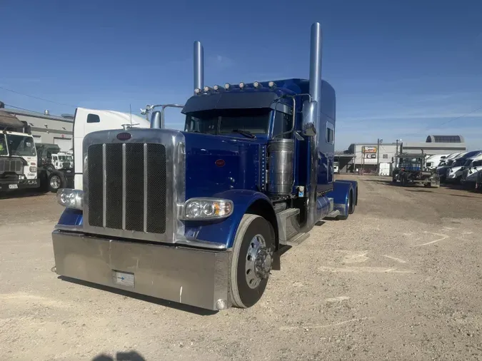 2022 Peterbilt 389
