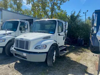 2018 FREIGHTLINER/MERCEDES M2 106