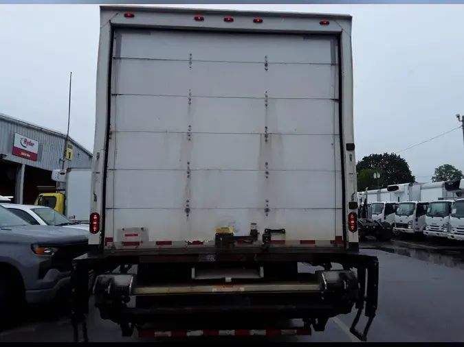 2018 FREIGHTLINER M2 106