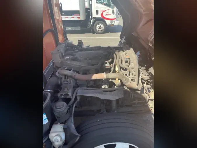 2019 ISUZU NQR