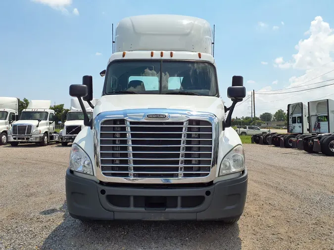 2018 FREIGHTLINER/MERCEDES CASCADIA 125