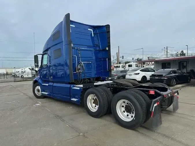 2021 Volvo VNL780