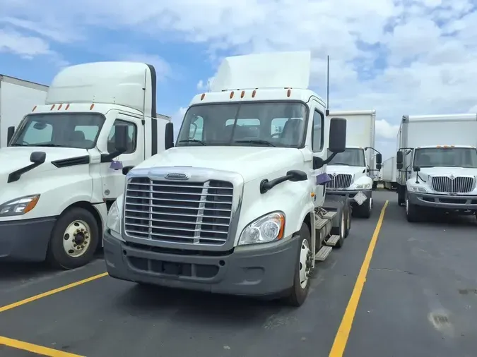 2018 FREIGHTLINER CASCADIA 125