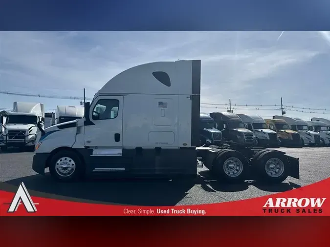 2020 FREIGHTLINER CA126