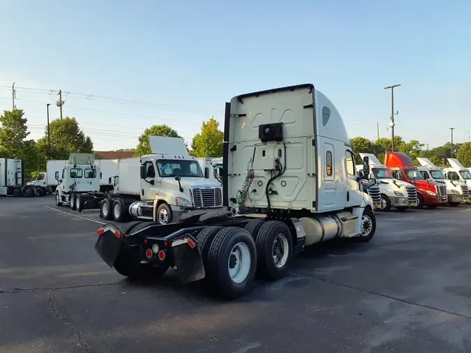 2019 FREIGHTLINER NEW CASCADIA PX12664