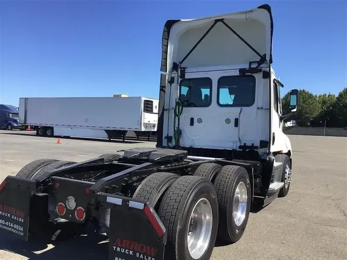 2021 FREIGHTLINER CA126