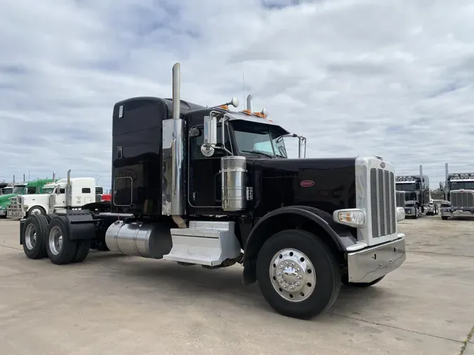 2019 Peterbilt 389