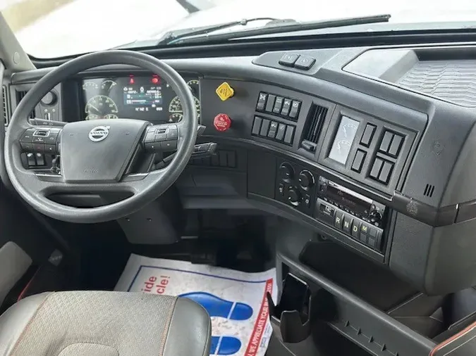 2022 VOLVO VNL64T860