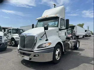 2019 NAVISTAR INTERNATIONAL RH613 DAYCAB S/A