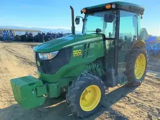 2018 John Deere 5100GN