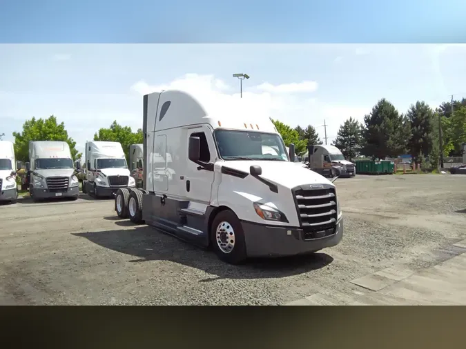 2023 Freightliner Cascadia 126de4f4c04a651086cb6279997726e0a6a