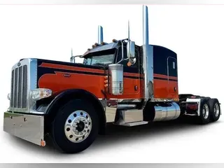 2021 Peterbilt 389