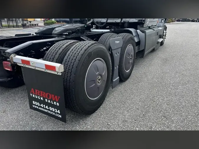 2022 INTERNATIONAL LT