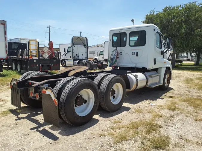 2020 FREIGHTLINER/MERCEDES CASCADIA 125de599ed4d535391006b263b784d42ee0