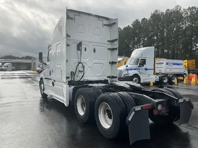 2018 Freightliner T12664ST