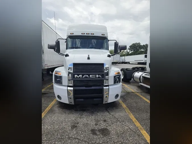 2020 MACK TRUCKS, INC. ANTHEM 64T